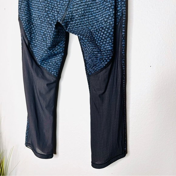 Lululemon Deep Breath Crop 21" Mesh Leggings in Shatter Weave Teal Blue - Picture 6 of 7